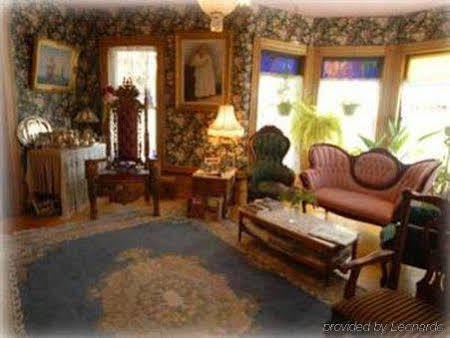 The Lion And The Rose Bed & Breakfast Whitefield Інтер'єр фото